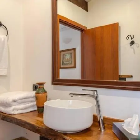 Gallina Guest house *